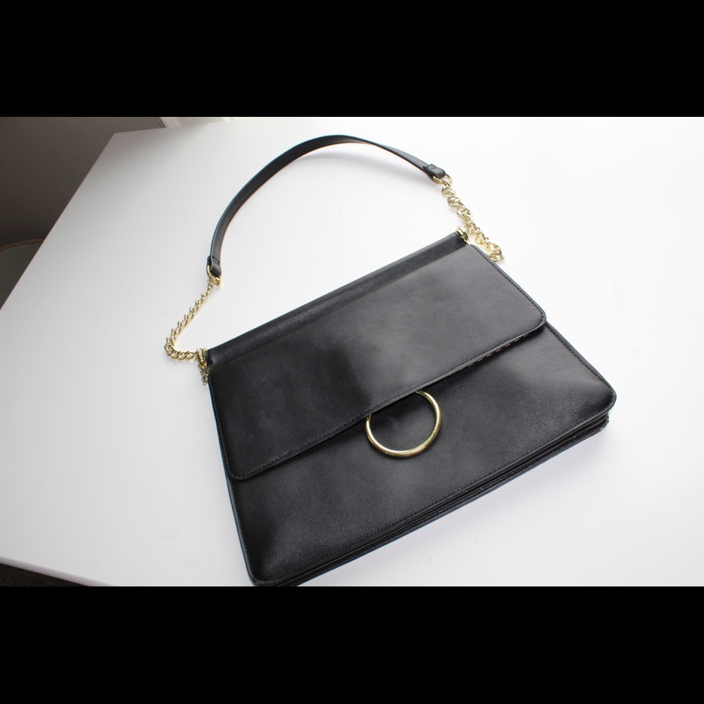 Black Gianni Bini purse!